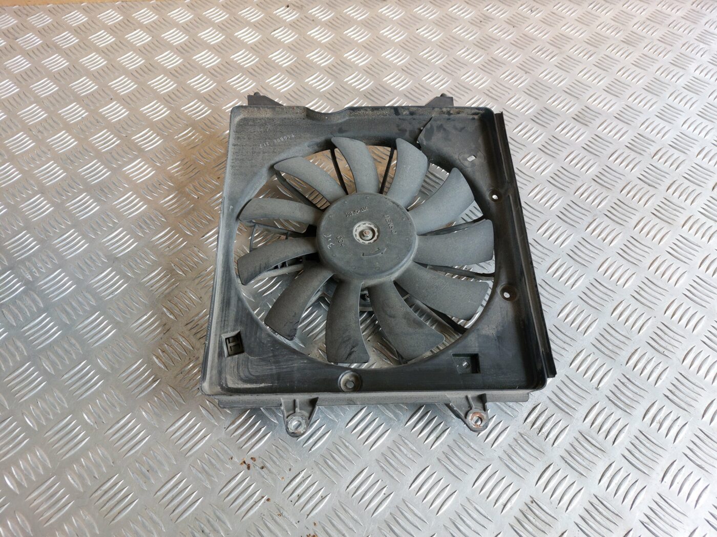 Dzesēšanas radiatora ventilators priekš HONDA CIVIC 2006 1 Dzesēšanas radiatora ventilators priekš HONDA CIVIC 2006