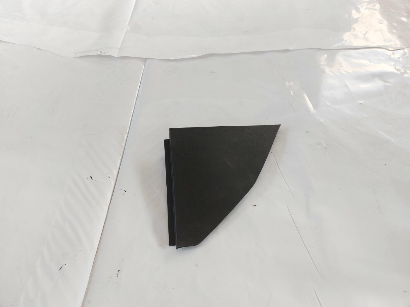 Mērinstrumentu paneļa sānu apdare priekš HONDA CIVIC 2006 1 Mērinstrumentu paneļa sānu apdare priekš HONDA CIVIC 2006