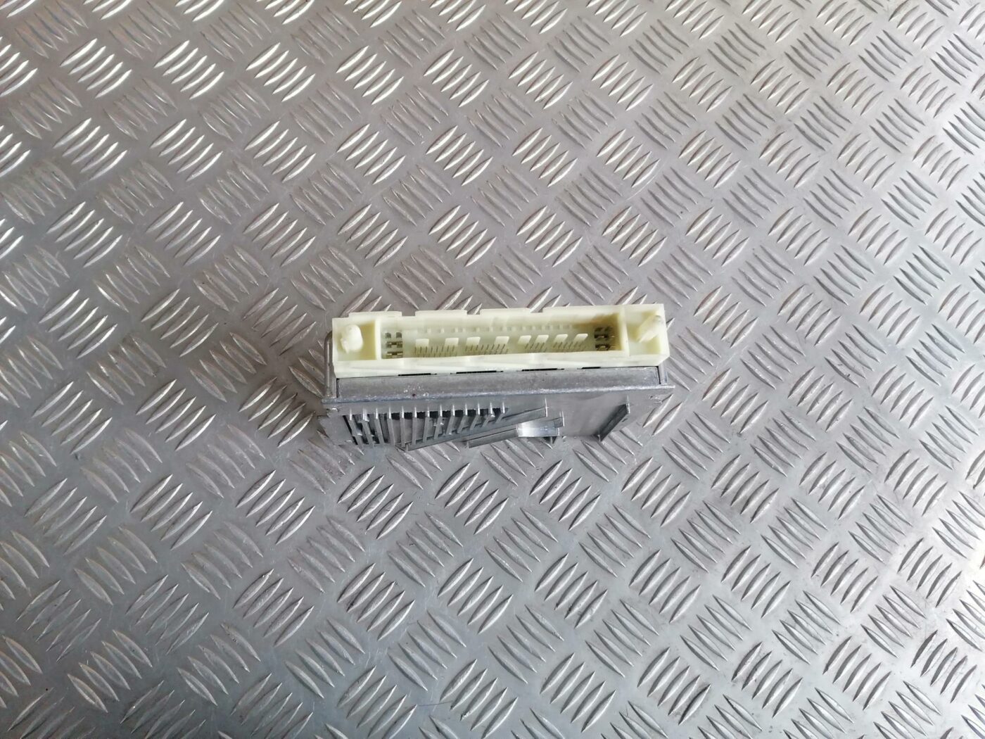 Pārnesumkārbas vadības bloks priekš VOLVO S80 2004 2 Pārnesumkārbas vadības bloks priekš VOLVO S80 2004