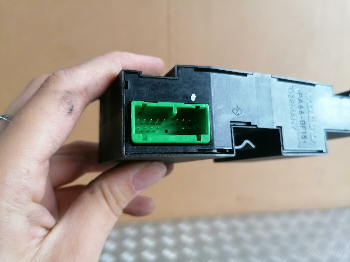 ESP vadības bloks priekš VOLVO S80 2004 2 ESP vadības bloks priekš VOLVO S80 2004