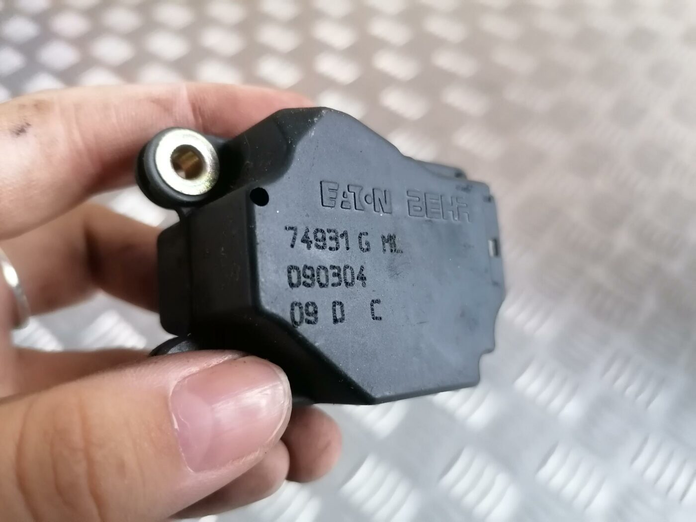 Apsildes sistēmas aktuators priekš VOLVO S80 2004