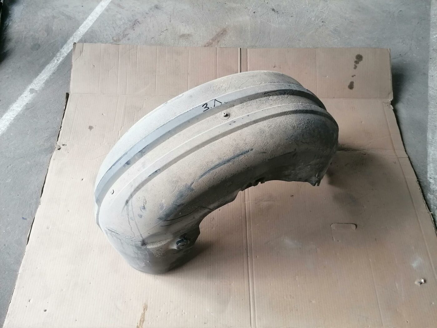 Aizmugurējais kreisais paspārns priekš VOLVO S80 2004 1 Aizmugurējais kreisais paspārns priekš VOLVO S80 2004