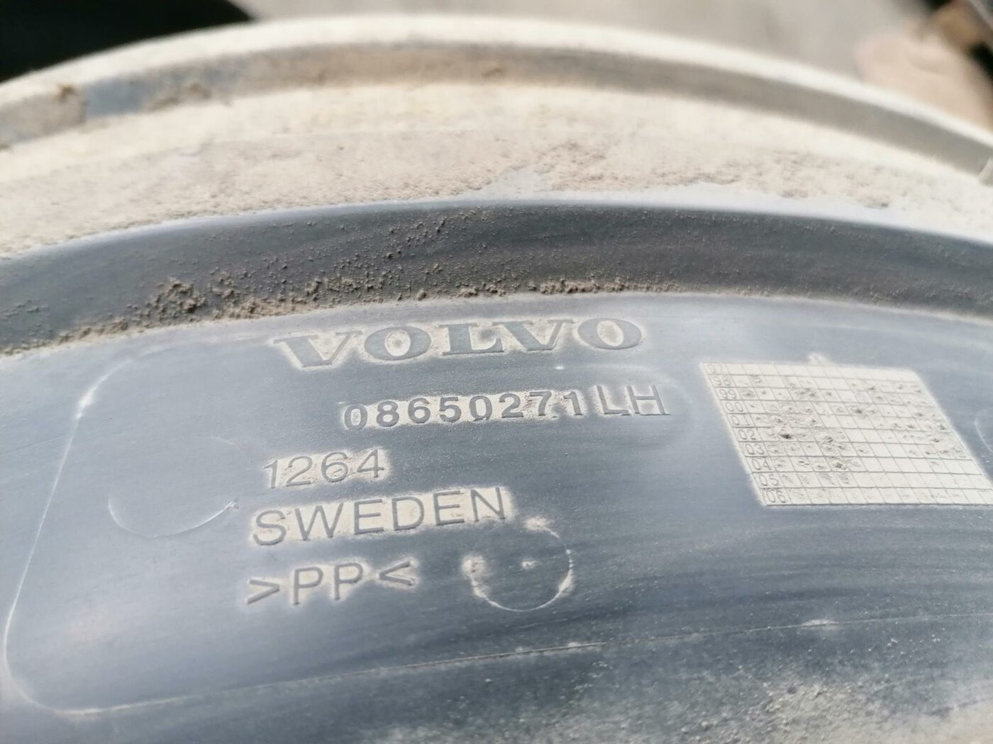 Aizmugurējais kreisais paspārns priekš VOLVO S80 2004 2 Aizmugurējais kreisais paspārns priekš VOLVO S80 2004