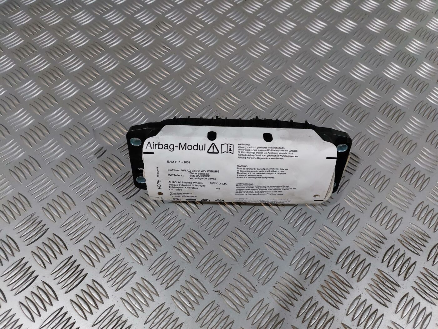 Mērinstrumentu paneļa drošības spilvens priekš VW JETTA 2008 1 Mērinstrumentu paneļa drošības spilvens priekš VW JETTA 2008