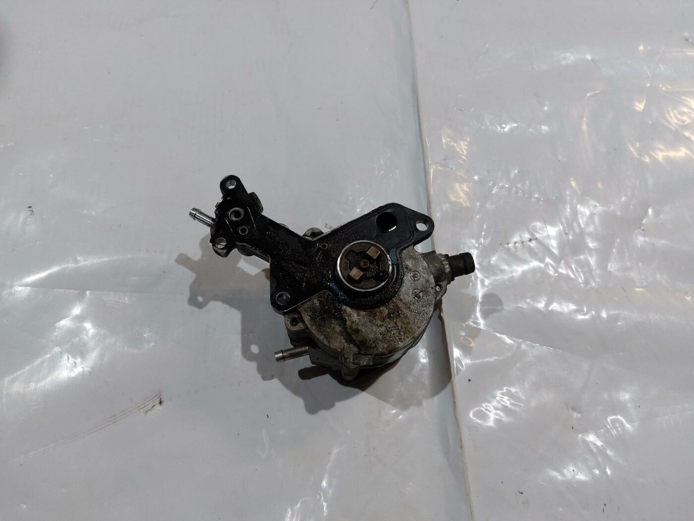 Vakuuma sūknis priekš VW JETTA 2008 2 Vakuuma sūknis priekš VW JETTA 2008