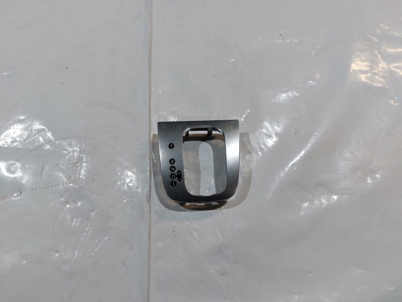 Ātrumu pārslēgšanas vadības panelis priekš VW JETTA 2008 1 Ātrumu pārslēgšanas vadības panelis priekš VW JETTA 2008