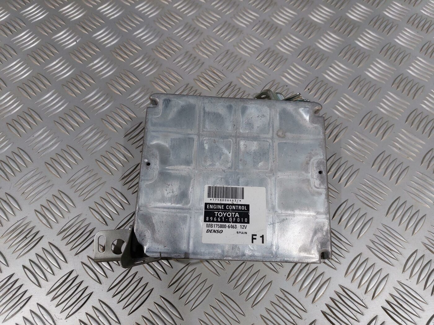 Dzinēja vadības bloks priekš TOYOTA COROLLA VERSO 2006 1 Dzinēja vadības bloks priekš TOYOTA COROLLA VERSO 2006