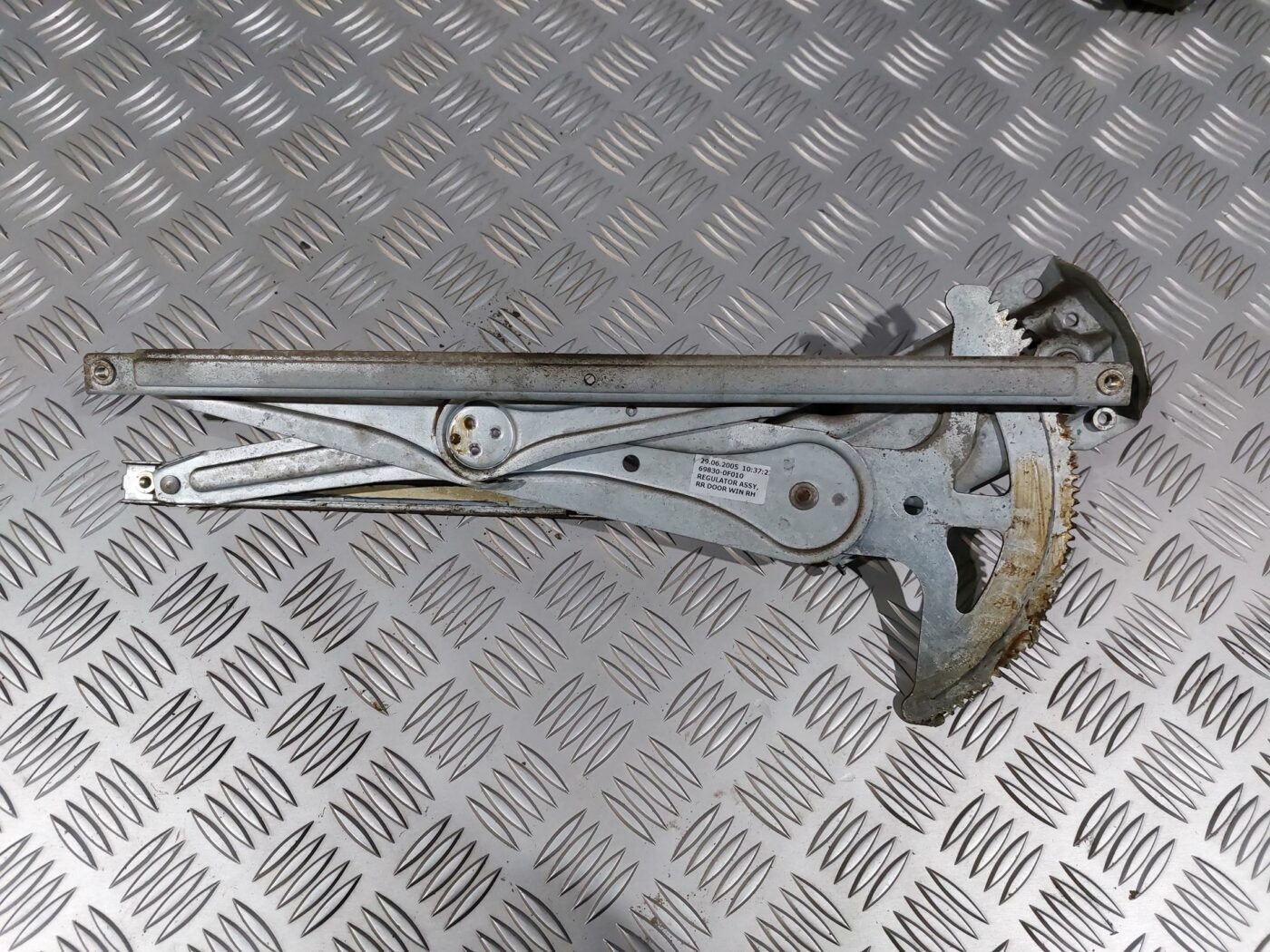 Stikla pacelšanas mehānisms aizmugurējais labais priekš TOYOTA COROLLA VERSO 2006 2 Stikla pacelšanas mehānisms aizmugurējais labais priekš TOYOTA COROLLA VERSO 2006