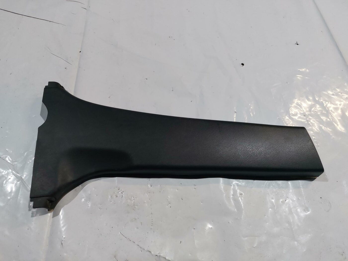 Vidējas salona statnes apdare priekš TOYOTA COROLLA VERSO 2006