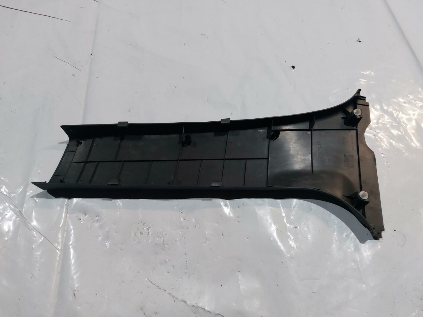 Vidējas salona statnes apdare priekš TOYOTA COROLLA VERSO 2006