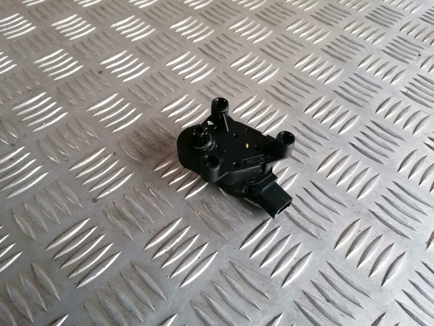 Apsildes sistēmas aktuators priekš FORD GALAXY 2005 2 Apsildes sistēmas aktuators priekš FORD GALAXY 2005