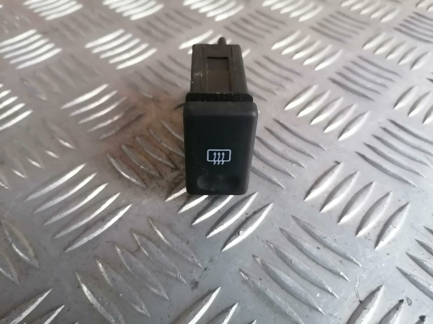 Aizmugurējā stikla apsildes ieslēgšanas poga priekš FORD GALAXY 2005 1 Aizmugurējā stikla apsildes ieslēgšanas poga priekš FORD GALAXY 2005