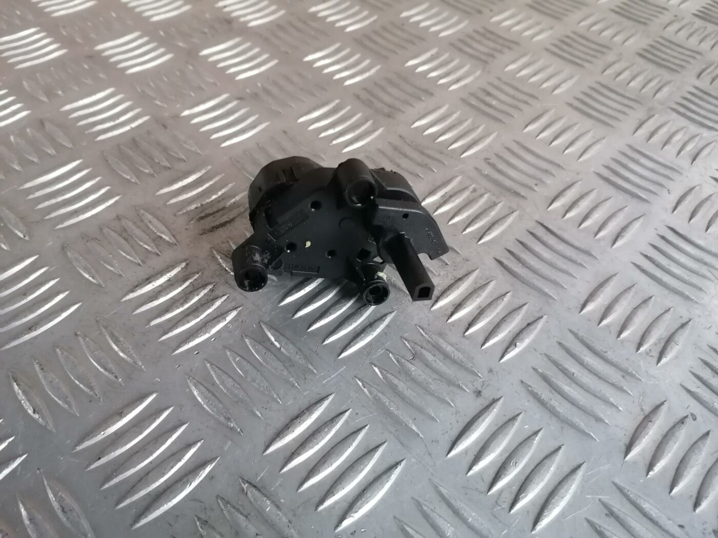 Apsildes sistēmas aktuators priekš FORD GALAXY 2005 3 Apsildes sistēmas aktuators priekš FORD GALAXY 2005