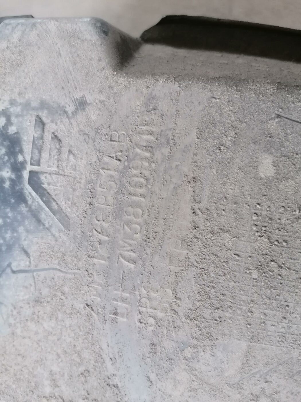 Aizmugurējais kreisais paspārns priekš FORD GALAXY 2005