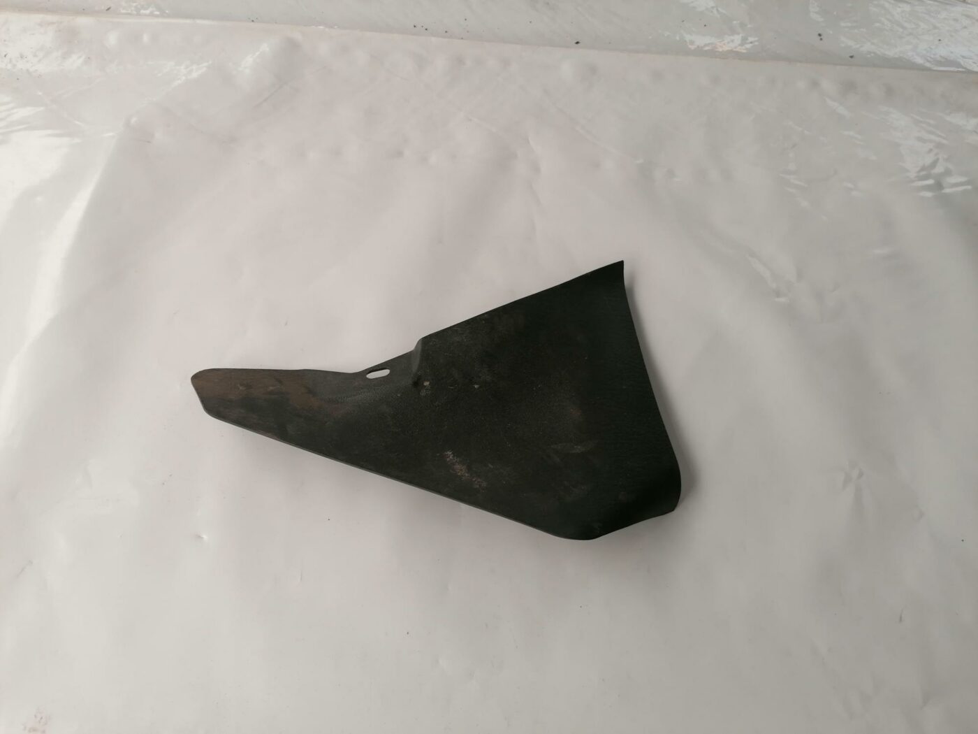 Centrālās konsoles (apdares) sānu panelis priekš CHRYSLER SEBRING 2006 1 Centrālās konsoles (apdares) sānu panelis priekš CHRYSLER SEBRING 2006