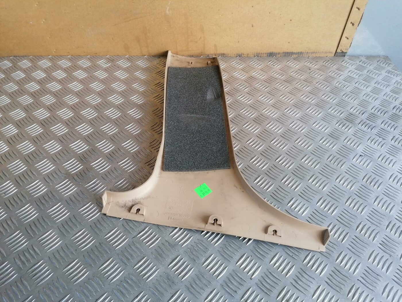 Vidējas salona statnes apdare priekš BMW 530D E39 2001 TOURING