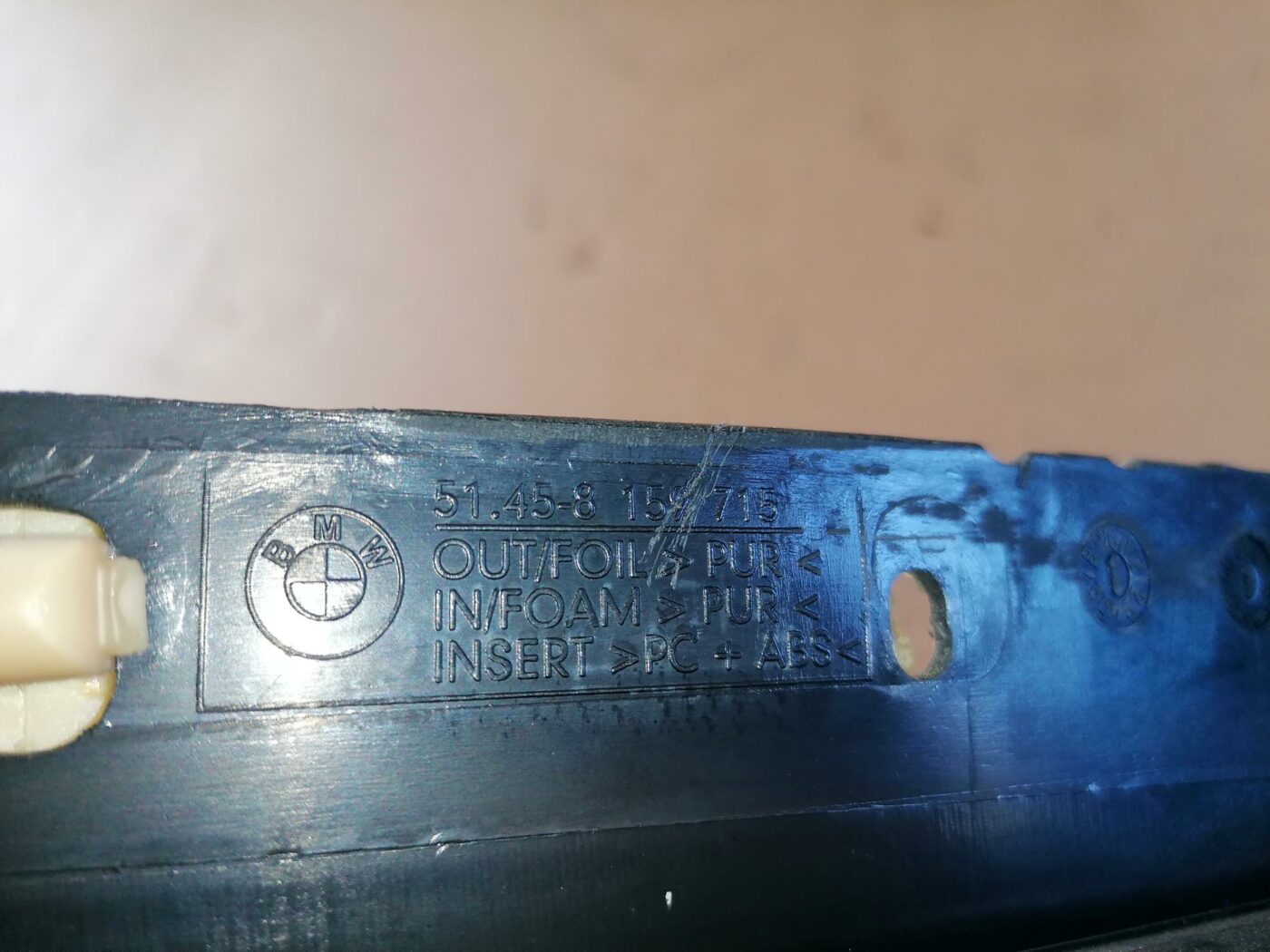 Bagāžnieka nodalījuma sānu apdare priekš BMW 530D E39 2001 TOURING 3 Bagāžnieka nodalījuma sānu apdare priekš BMW 530D E39 2001 TOURING