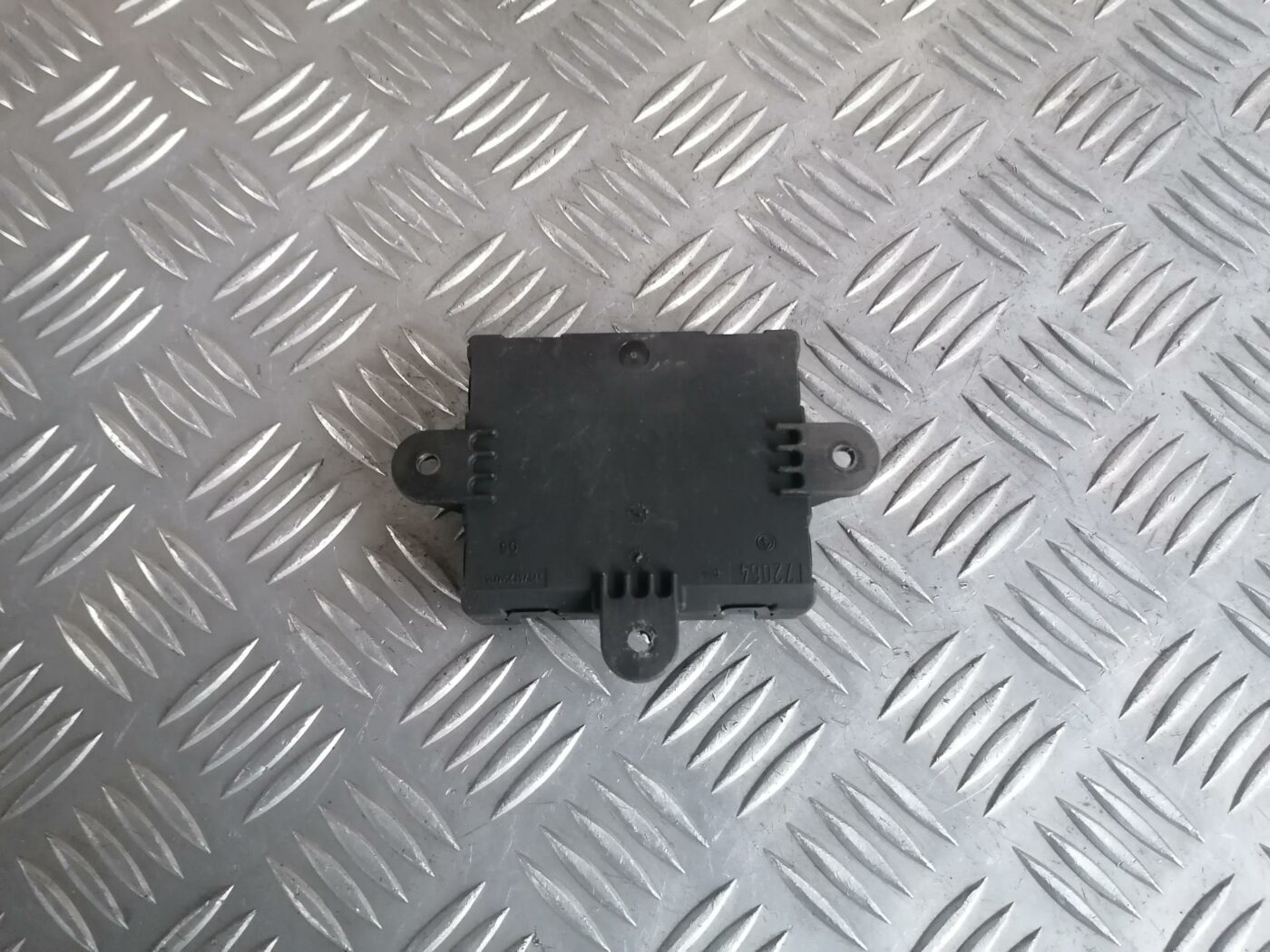 Priekšējo labo durvju vadības bloks priekš FORD MONDEO 2007 2 Priekšējo labo durvju vadības bloks priekš FORD MONDEO 2007