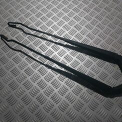 Vējstikla slotu turētāju komplekts priekš CHRYSLER VOYAGER 2006