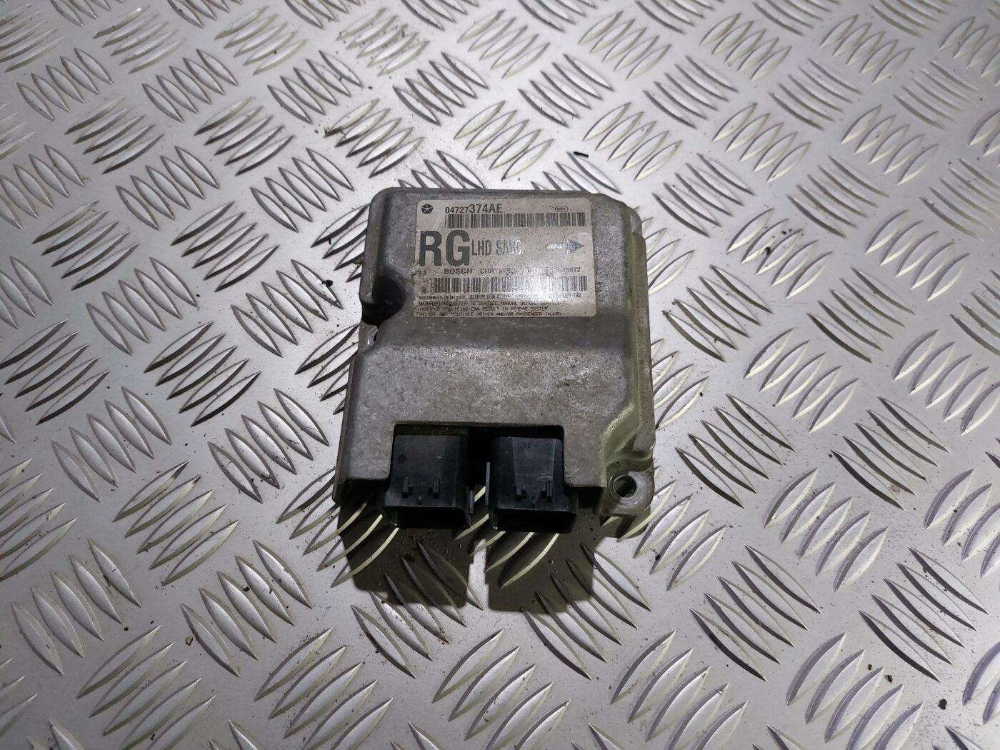 Drošības spilvena vadības bloks priekš CHRYSLER VOYAGER 2006 1 Drošības spilvena vadības bloks priekš CHRYSLER VOYAGER 2006