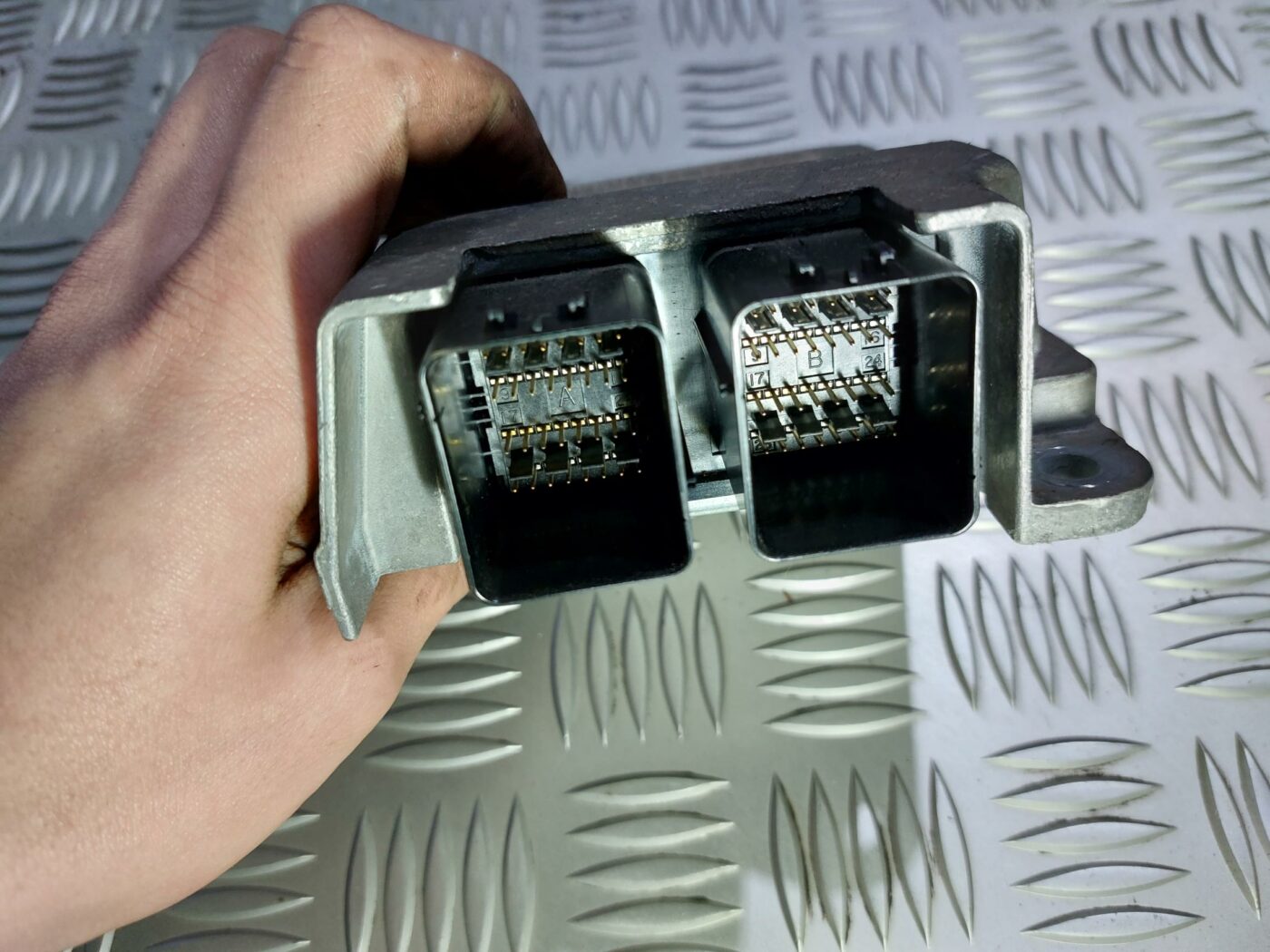 Drošības spilvena vadības bloks priekš CHRYSLER VOYAGER 2006 3 Drošības spilvena vadības bloks priekš CHRYSLER VOYAGER 2006