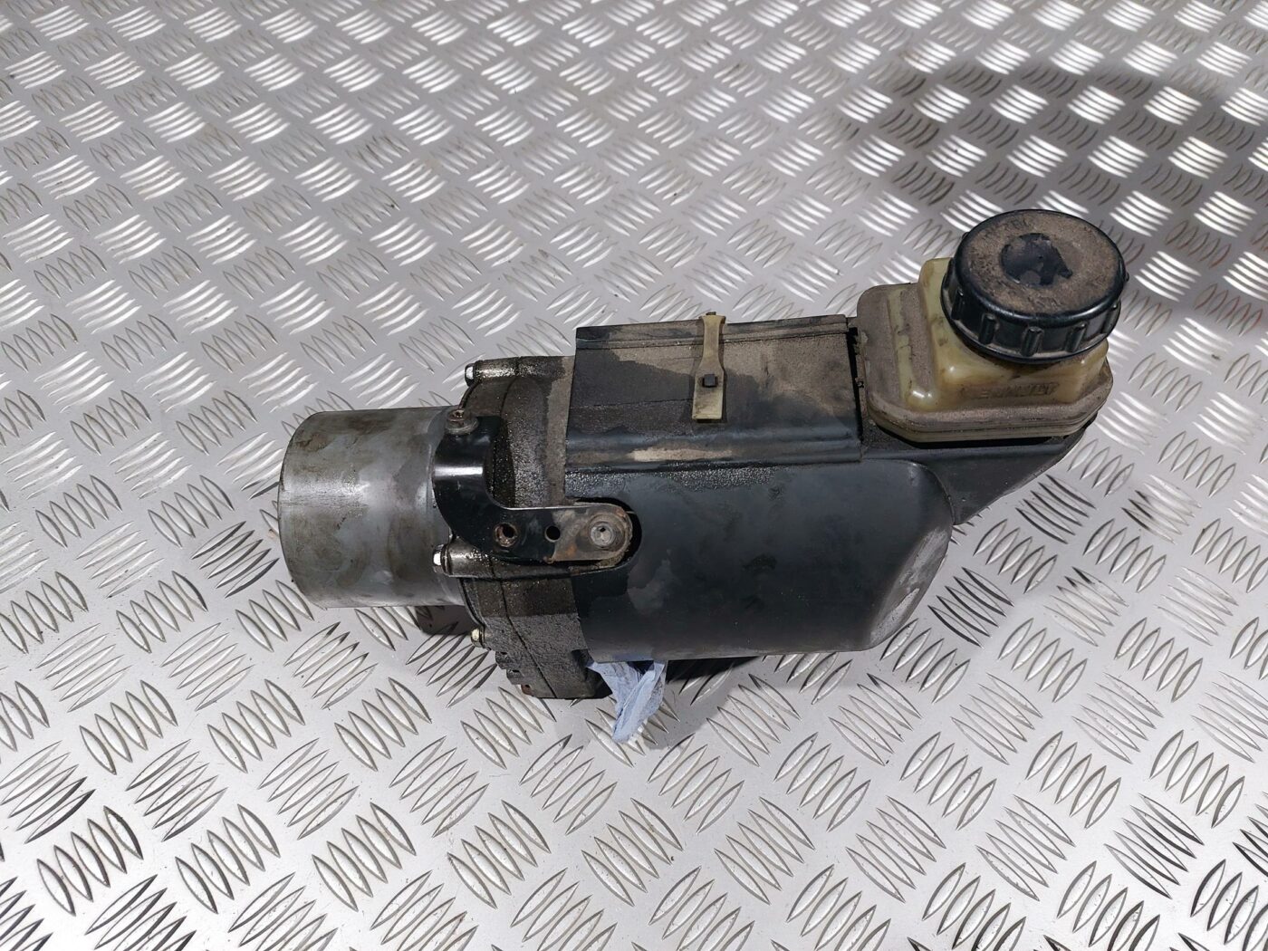 Hidrauliskais pastiprinātājs priekš RENAULT LAGUNA 2011 1 Hidrauliskais pastiprinātājs priekš RENAULT LAGUNA 2011