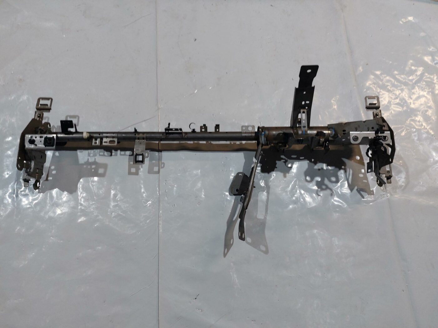 Mērinstrumentu paneļa pastiprinātājs priekš RENAULT LAGUNA 2011 1 Mērinstrumentu paneļa pastiprinātājs priekš RENAULT LAGUNA 2011