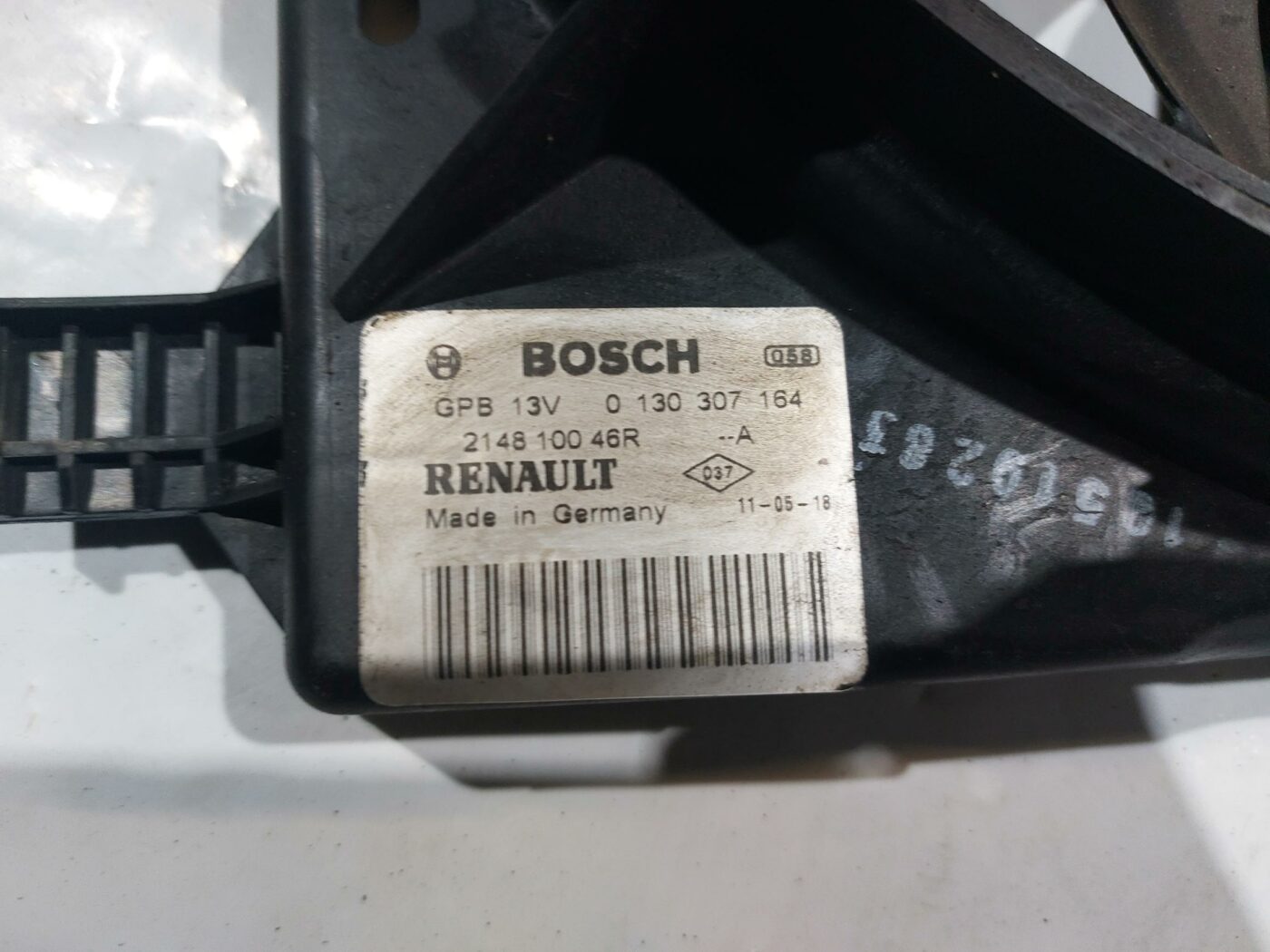 Dzesēšanas radiatora ventilators priekš RENAULT LAGUNA 2011 3 Dzesēšanas radiatora ventilators priekš RENAULT LAGUNA 2011