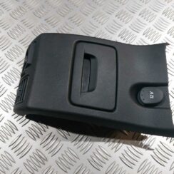 Centrālās konsoles (apdares) aizmugurēja daļa priekš RENAULT LAGUNA 2011