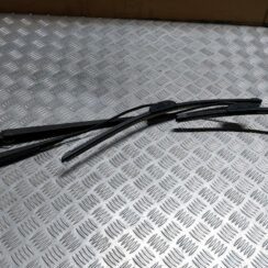 Vējstikla slotu turētāju komplekts priekš MITSUBISHI COLT 2007