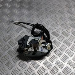 Priekšējo labo durvju slēdzene priekš MITSUBISHI COLT 2007