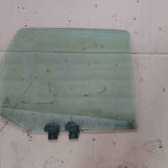 Aizmugurējo labo durvju stikls priekš MITSUBISHI COLT 2007