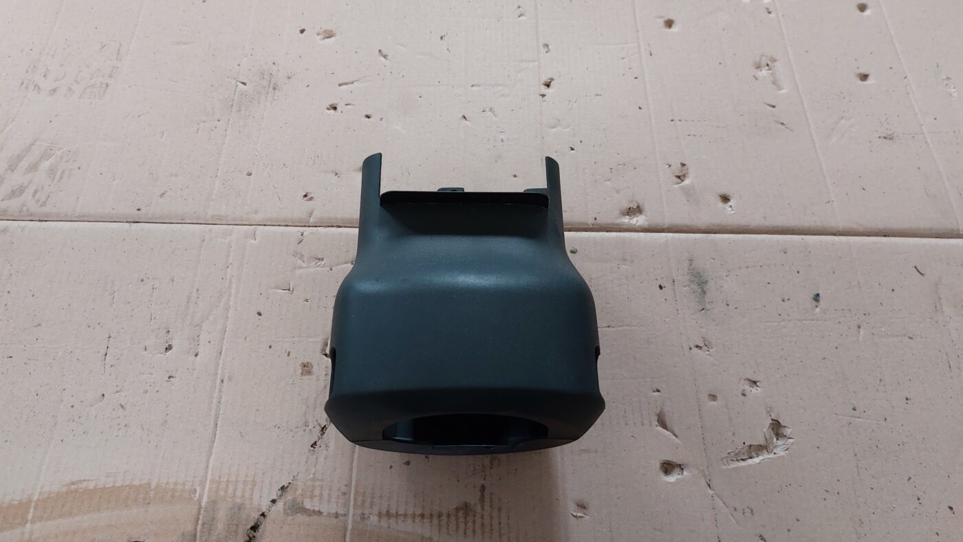 Stūres statnes putekļu aizsargs (salonā) priekš MITSUBISHI COLT 2007 2 Stūres statnes putekļu aizsargs (salonā) priekš MITSUBISHI COLT 2007