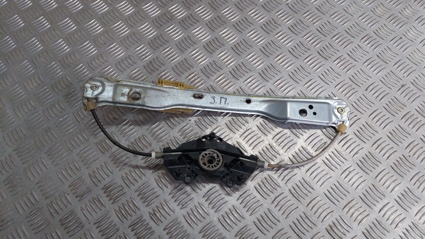 Stikla pacelšanas mehānisms aizmugurējais labais priekš VOLVO V60 2012 1 Stikla pacelšanas mehānisms aizmugurējais labais priekš VOLVO V60 2012