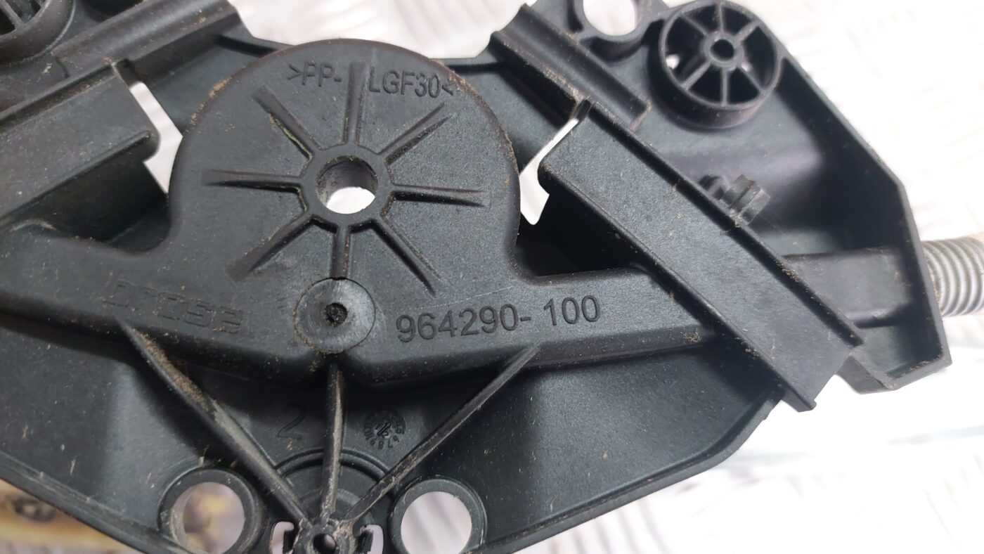 Stikla pacelšanas mehānisms aizmugurējais labais priekš VOLVO V60 2012 3 Stikla pacelšanas mehānisms aizmugurējais labais priekš VOLVO V60 2012