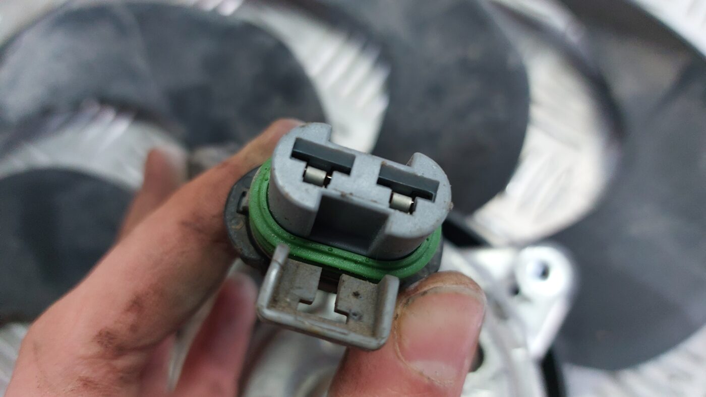 Dzesēšanas radiatora ventilators priekš VOLVO V60 2012 4 Dzesēšanas radiatora ventilators priekš VOLVO V60 2012