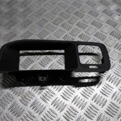 Mērinstrumentu paneļa dekoratīvais rāmis priekš VOLVO V60 2012