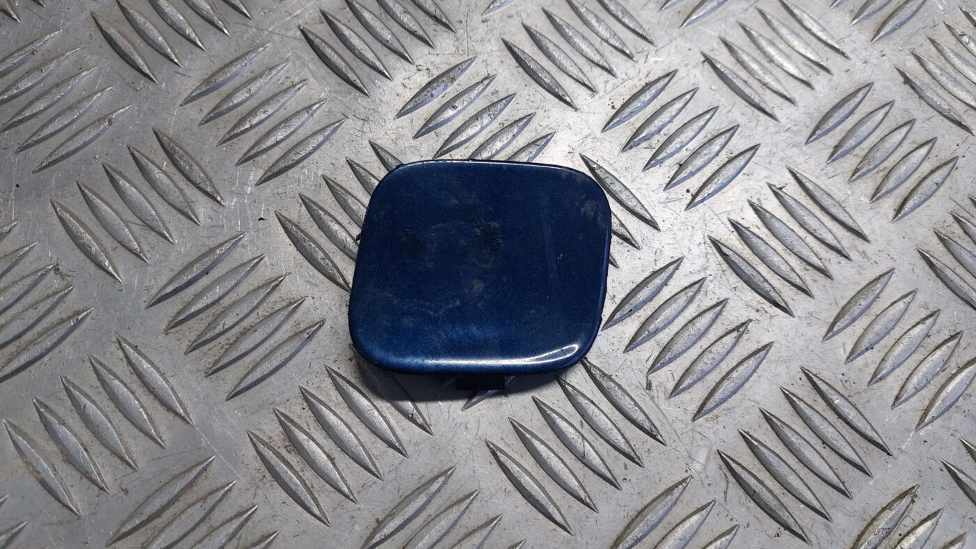 Priekšēja bufera vilkšanas āķa vāks priekš VOLVO V60 2012 1 Priekšēja bufera vilkšanas āķa vāks priekš VOLVO V60 2012