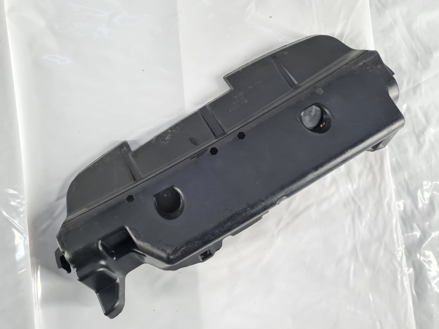 Ieplūdes gaisa deflektors/Difuzors priekš FORD C-MAX 2011 4 Ieplūdes gaisa deflektors/Difuzors priekš FORD C-MAX 2011