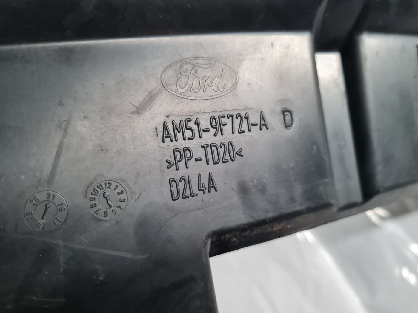 Ieplūdes gaisa deflektors/Difuzors priekš FORD C-MAX 2011 3 Ieplūdes gaisa deflektors/Difuzors priekš FORD C-MAX 2011