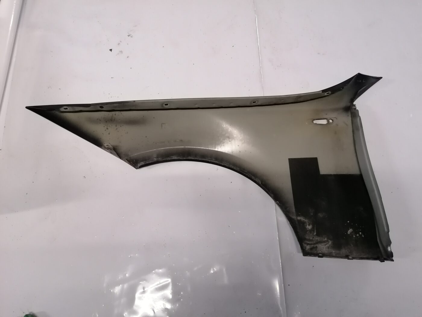 Priekšējais labais spārns priekš BMW 123 E87 2008 BLACK 2 Priekšējais labais spārns priekš BMW 123 E87 2008 BLACK