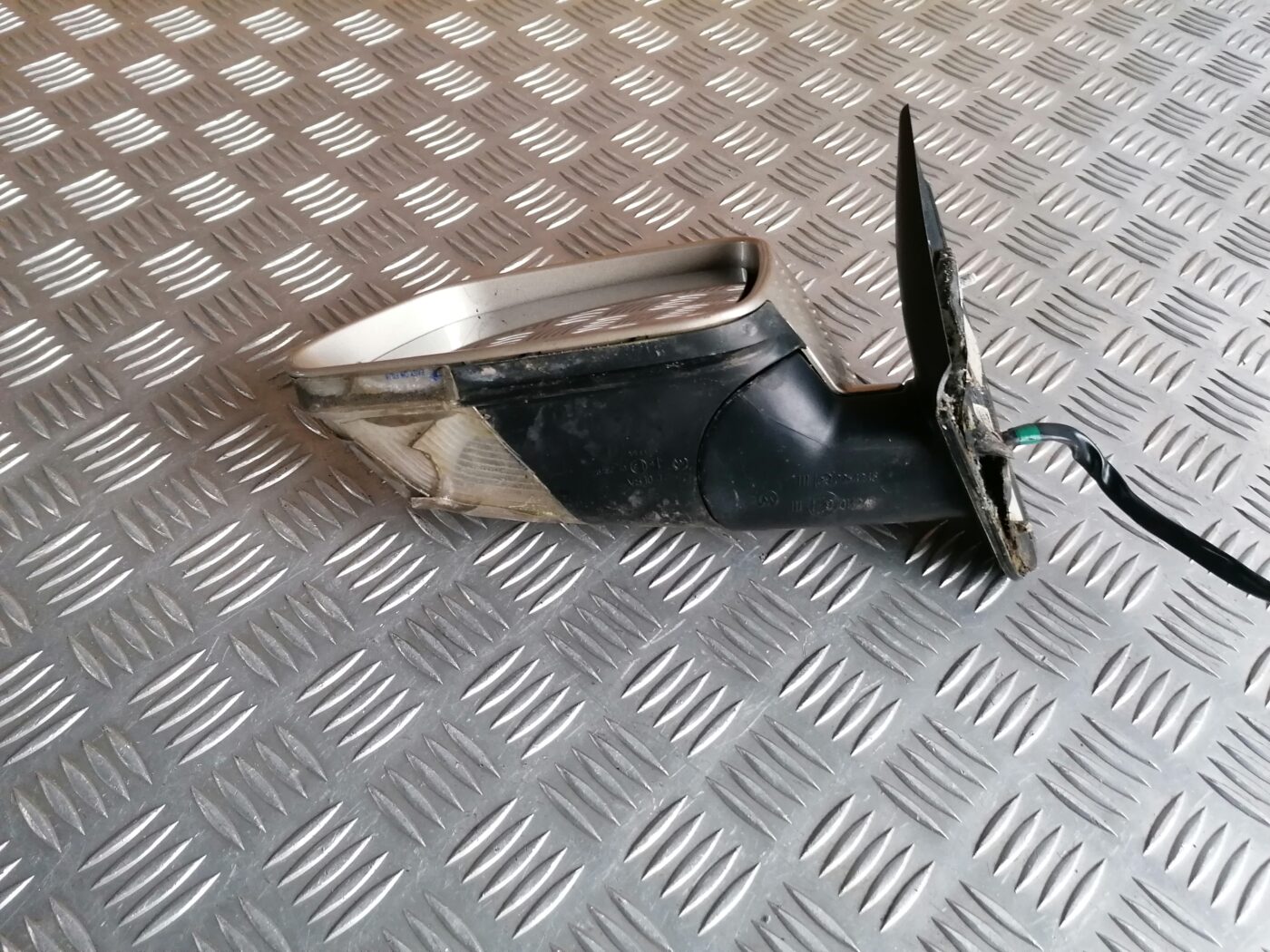 Ārējais spogulis, pa kreisi priekš ŠKODA OCTAVIA 2006