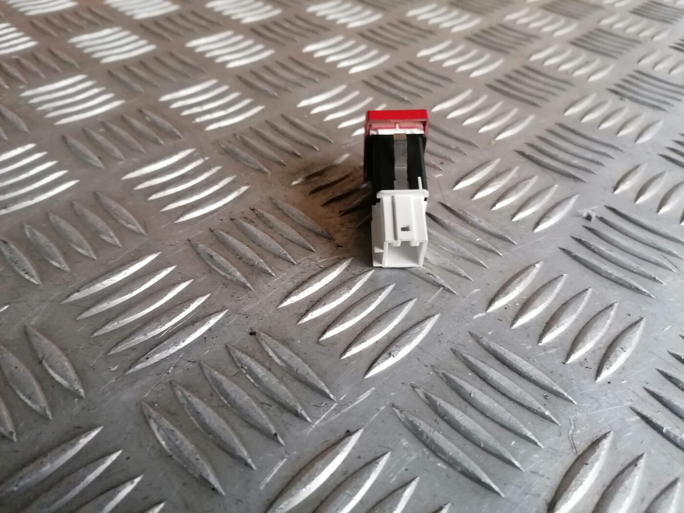 Trauksmes poga priekš ŠKODA OCTAVIA 2006 2 Trauksmes poga priekš ŠKODA OCTAVIA 2006