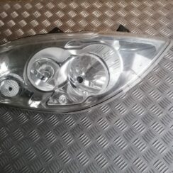 Priekšējais labais lukturis priekš RENAULT MASTER III 2010- 260100049R