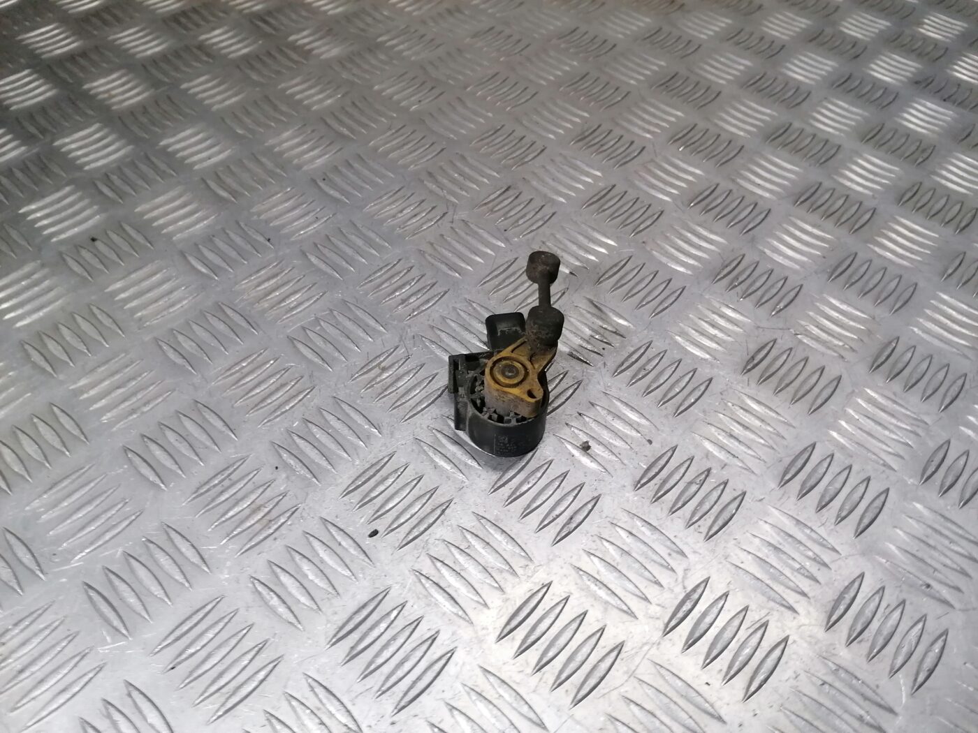 Lukturu diapazona korekcijas sensors, priekšā priekš PEUGEOT 607 2010 2 Lukturu diapazona korekcijas sensors, priekšā priekš PEUGEOT 607 2010