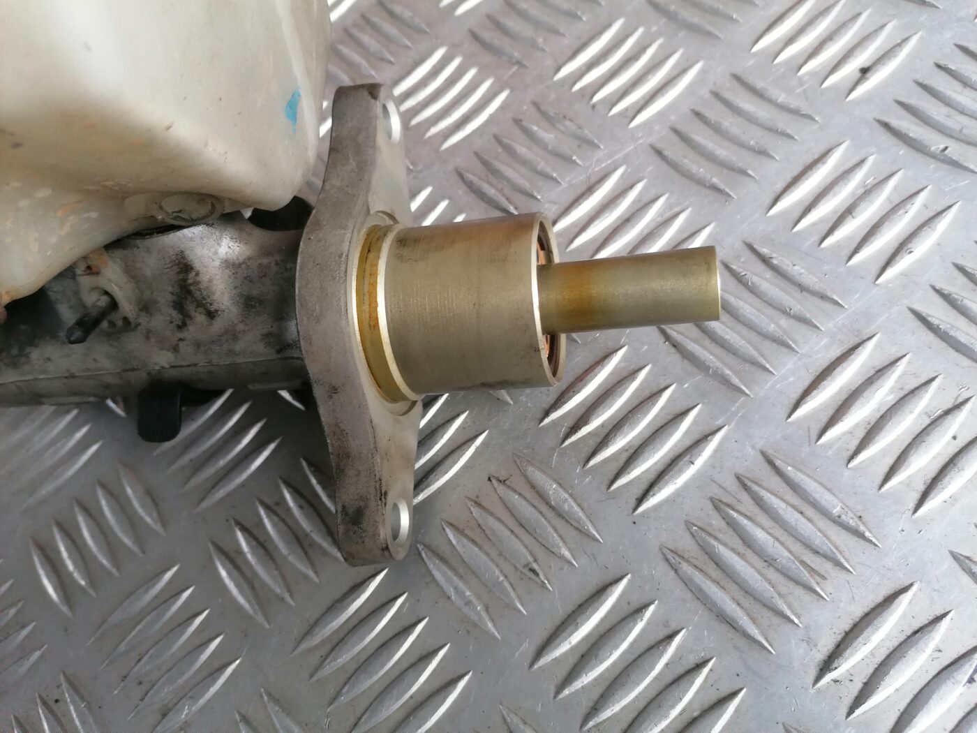 Bremžu pastiprinātāja galvenais cilindrs priekš PEUGEOT 607 2010 3 Bremžu pastiprinātāja galvenais cilindrs priekš PEUGEOT 607 2010