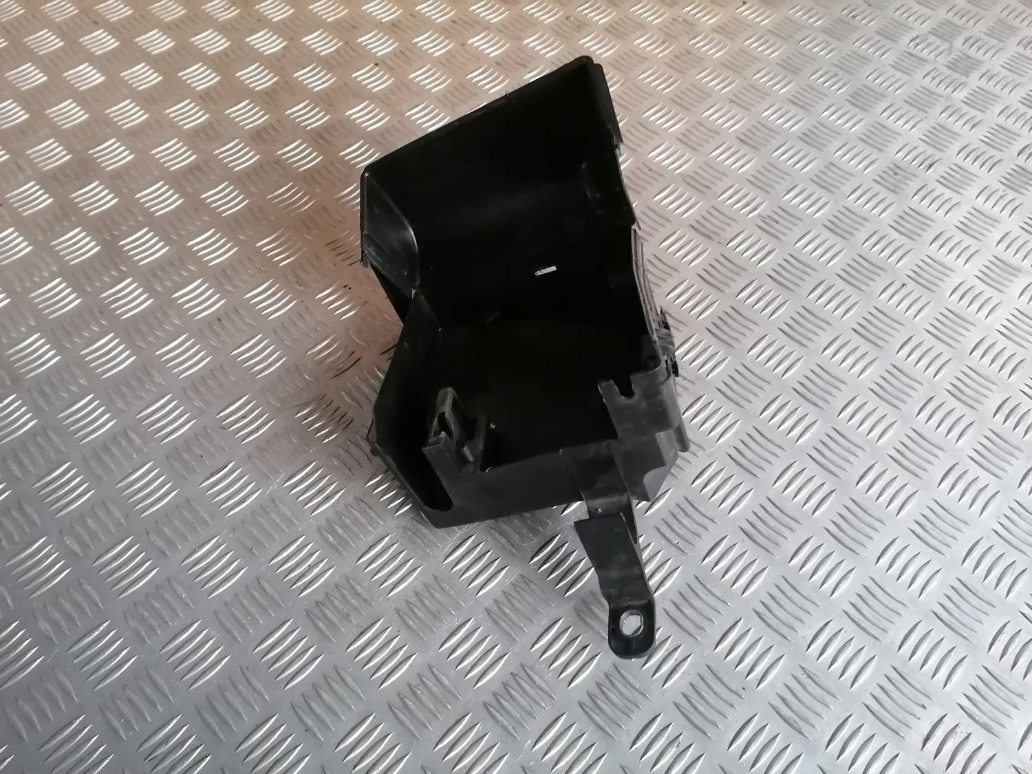 Drošinātāju relejas kaste priekš PEUGEOT 607 2010 1 Drošinātāju relejas kaste priekš PEUGEOT 607 2010