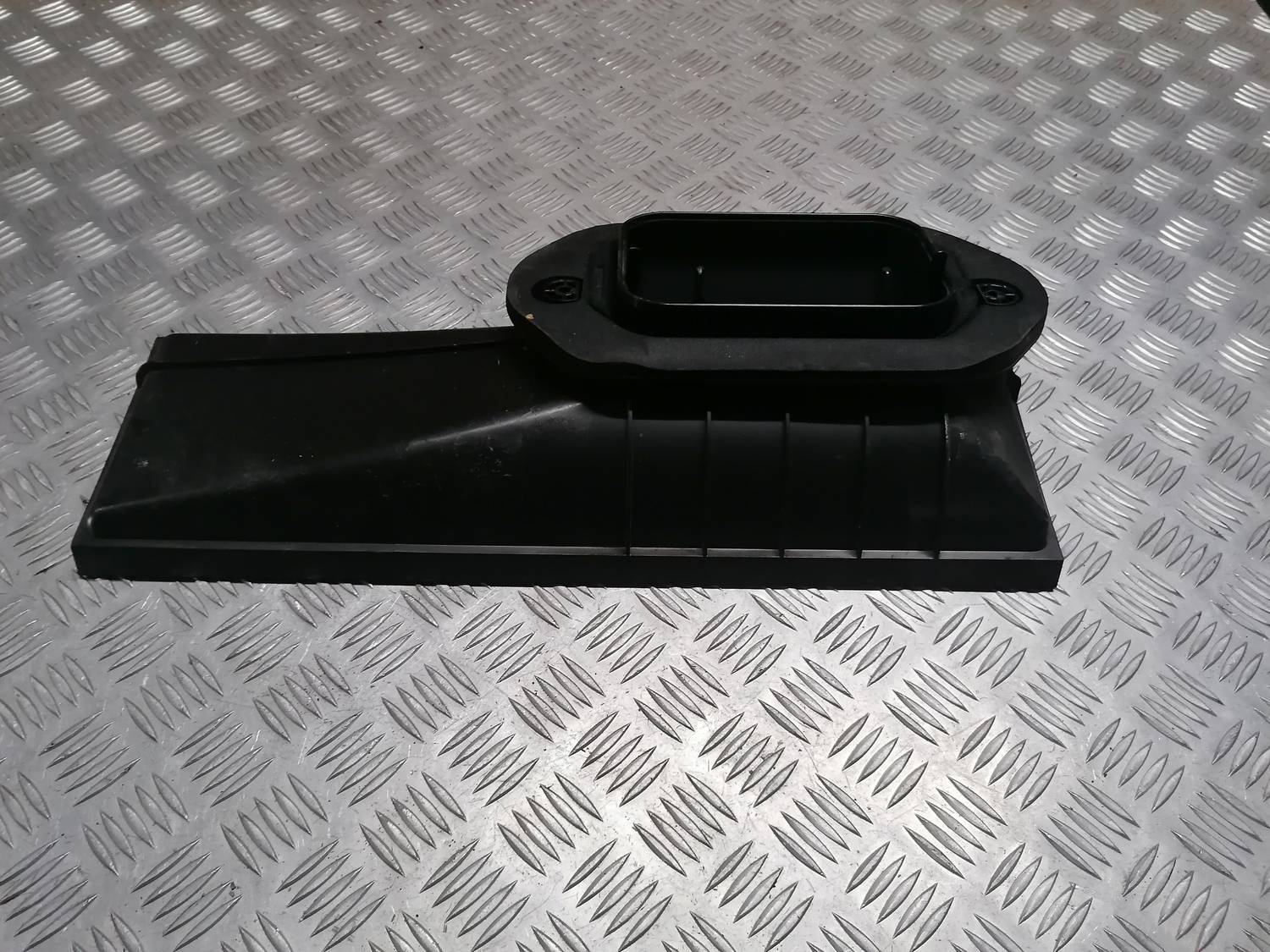 Salona gaisa filtra korpusa vāks priekš PEUGEOT 607 2010 3 Salona gaisa filtra korpusa vāks priekš PEUGEOT 607 2010