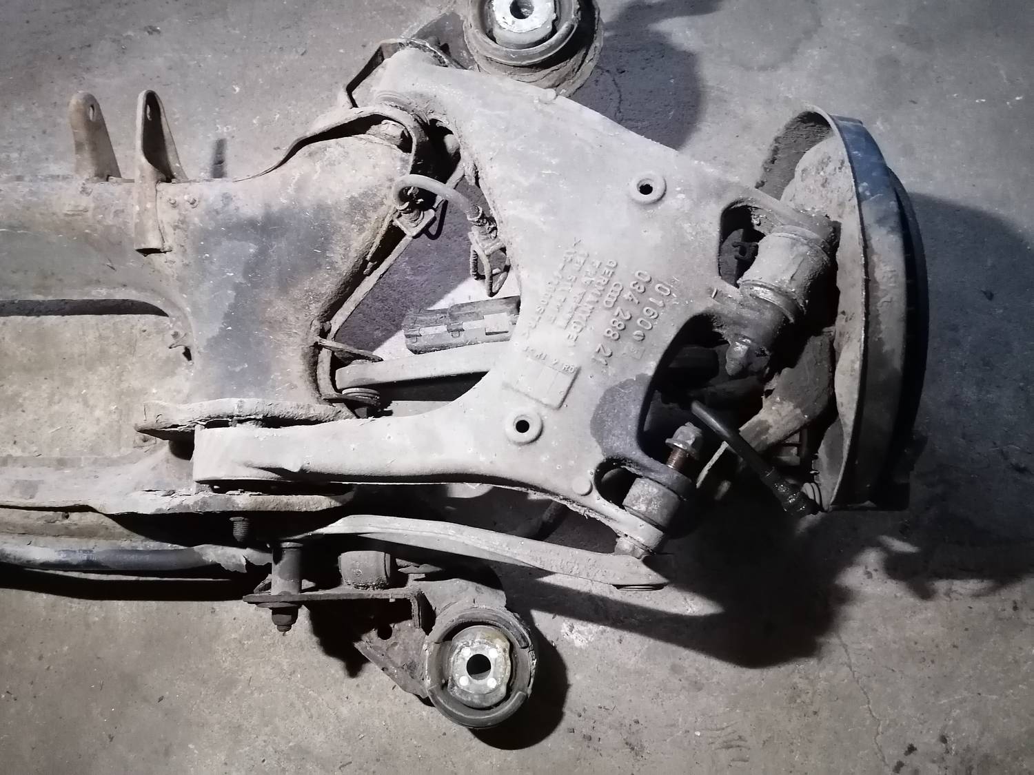 Aizmugurējais tilts/Aizmugurējais šķērsnis priekš VW PHAETON 2003 6 Aizmugurējais tilts/Aizmugurējais šķērsnis priekš VW PHAETON 2003