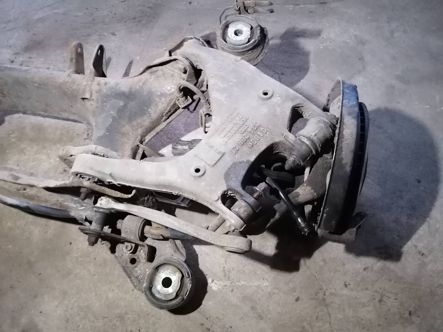 Aizmugurējais tilts/Aizmugurējais šķērsnis priekš VW PHAETON 2003 4 Aizmugurējais tilts/Aizmugurējais šķērsnis priekš VW PHAETON 2003